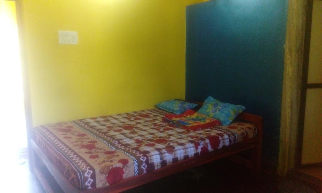 Radhabai Guest House 阿姆波尔 外观 照片
