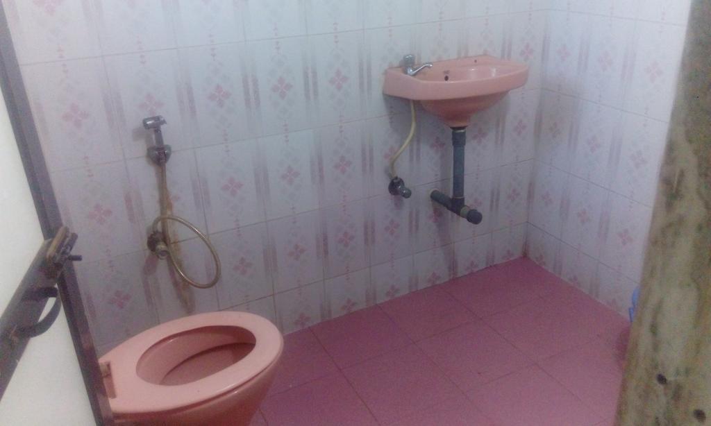 Radhabai Guest House 阿姆波尔 外观 照片